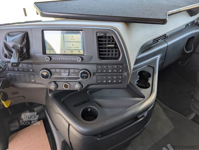 Lielapjoma vilcējs FORD F-MAX 500 in Voll- Ausstattung, MIETEN?