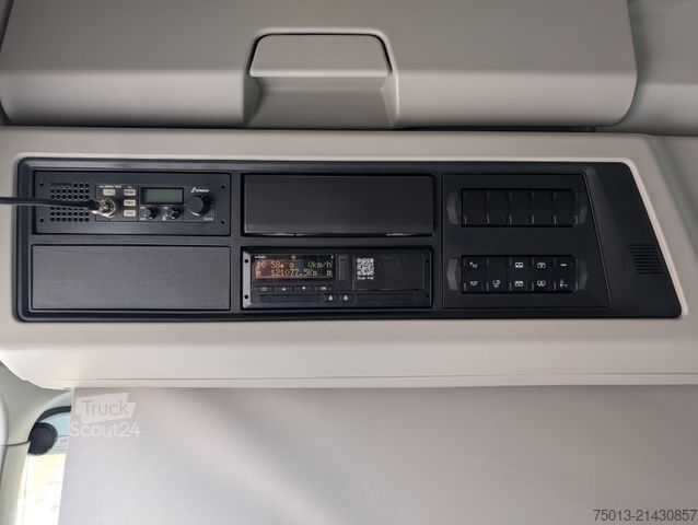 Lielapjoma vilcējs FORD F-MAX 500 in Voll- Ausstattung, MIETEN?