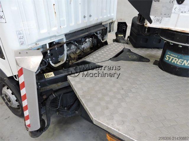 Sonstige Nissan F241SM-ISD7R