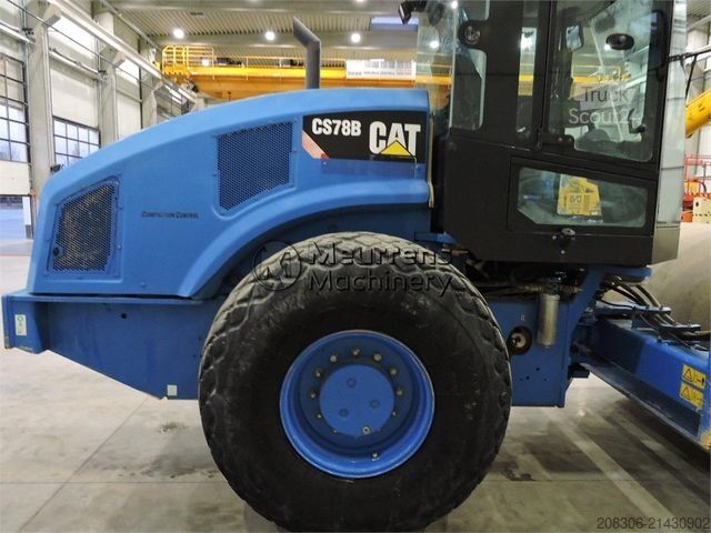 Tek tamburlu silindir CATERPILLAR CS78B