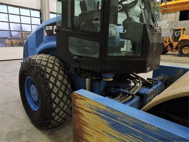 Tek tamburlu silindir CATERPILLAR CS78B