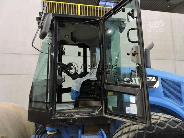 Tek tamburlu silindir CATERPILLAR CS78B