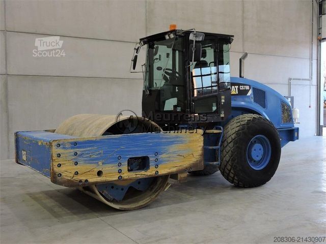 Tek tamburlu silindir CATERPILLAR CS78B