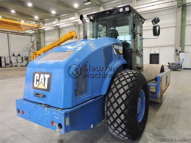 Tek tamburlu silindir CATERPILLAR CS78B