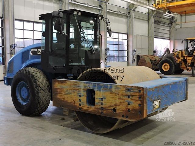 Tek tamburlu silindir CATERPILLAR CS78B