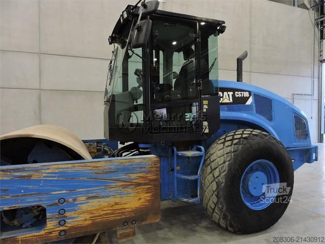 Tek tamburlu silindir CATERPILLAR CS78B