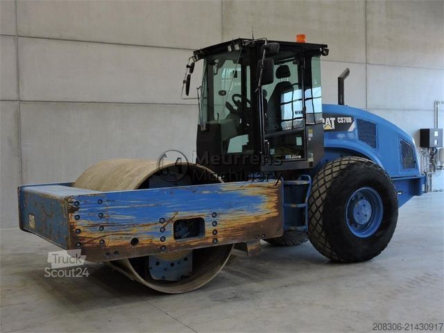 Tek tamburlu silindir CATERPILLAR CS78B