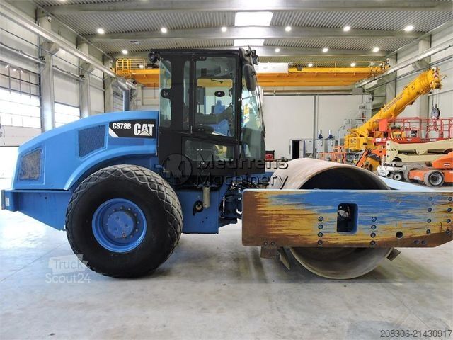 Tek tamburlu silindir CATERPILLAR CS78B