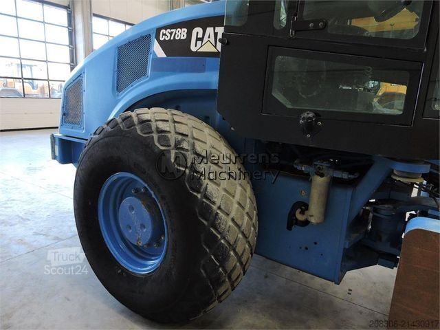 Tek tamburlu silindir CATERPILLAR CS78B