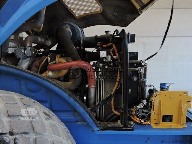 Tek tamburlu silindir CATERPILLAR CS78B