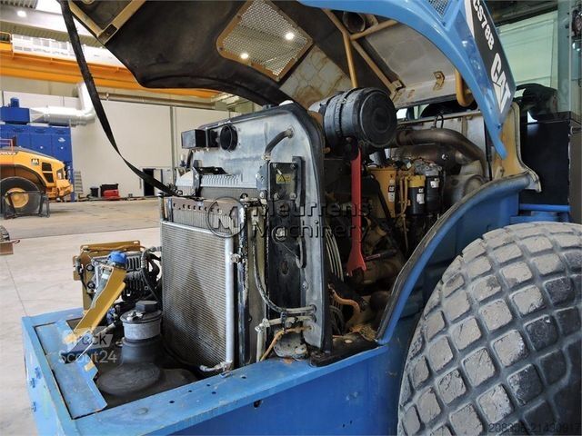 Tek tamburlu silindir CATERPILLAR CS78B