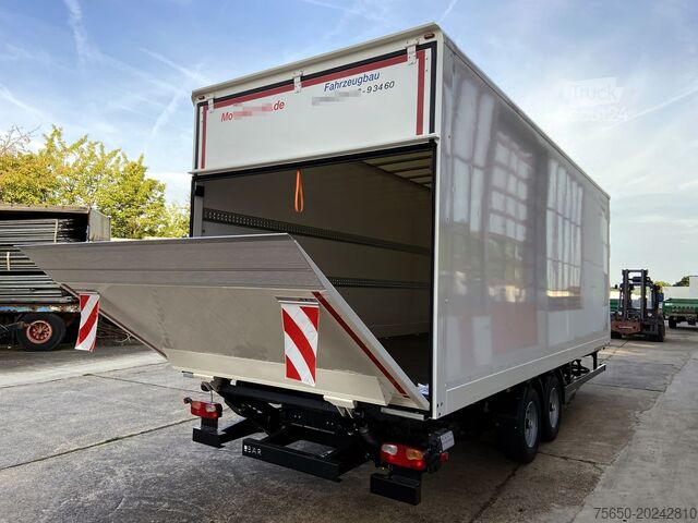 Remorque à caisse Möslein TK0105D-L Weiß  Tandem Koffer, Ladebordwand 1,5 t + DurchladbarNeufahrzeug --