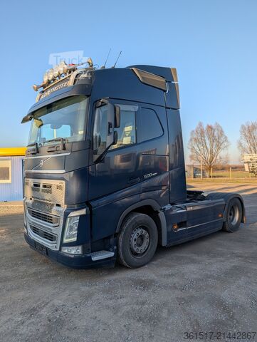Standartinis vilkikas Volvo FH500
