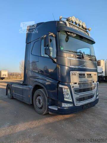 Standartinis vilkikas Volvo FH500