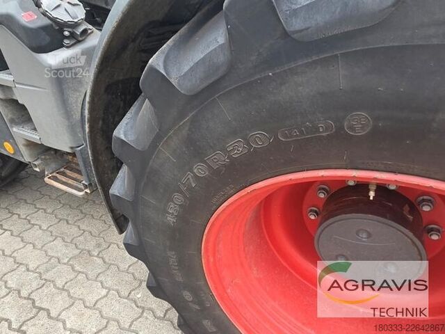 Traktor Fendt 724 VARIO S4
