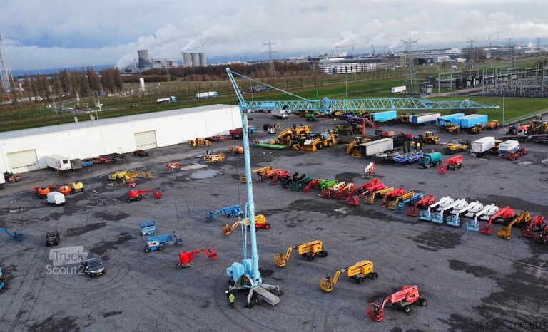 Macara turn mobil autopropulsată Potain IGO32 Tri/A Mobile self-erecting tower c