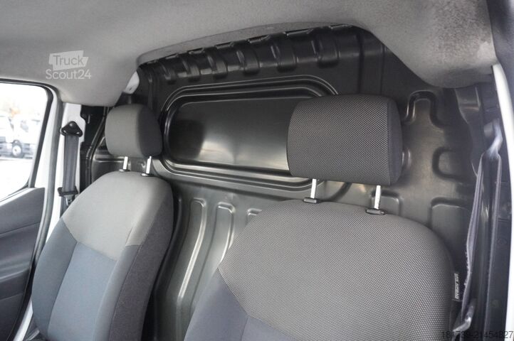 Fourgonnette - 4 unités Nissan E-NV200 XL Voltia / Electric vehicle