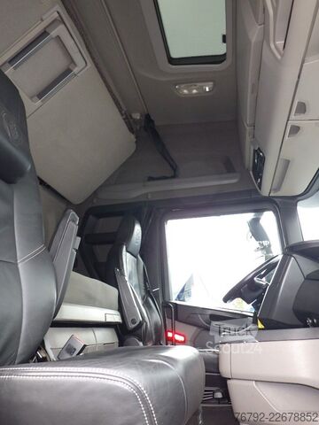 Standaard trekker SCANIA R 450 A Highline/Ret./Hydr./Safety/Leder/Spoiler