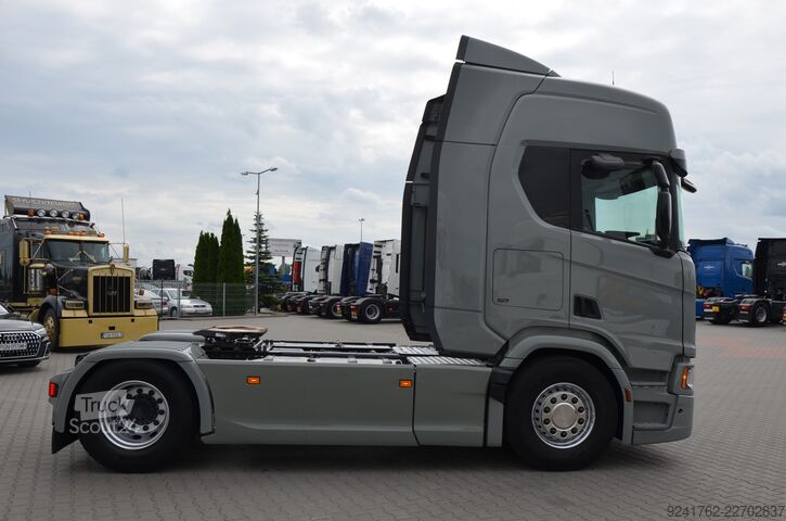 Standardowy ciągnik siodłowy Scania R 450 / KLIMA P. / ACC / NAVI / FULL LED / SKÓRA / WAGA / DE 0264