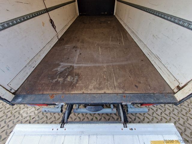 Furgons ar kasti MAN TGL 8.190 4x2 BL / Bett