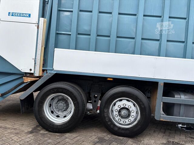 Машина для збору сміття DAF CF 75.250 + manual + 6x2 + 6cub system + euro 2