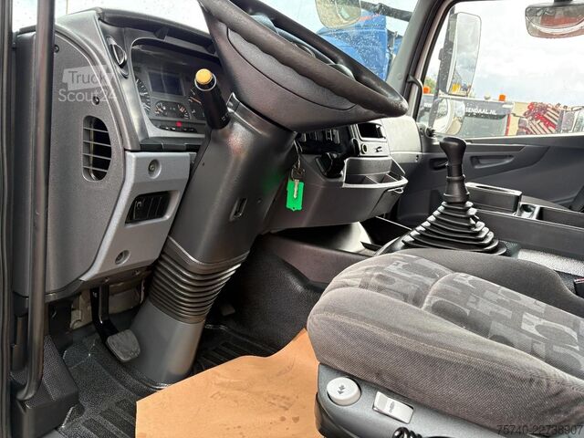 Рефрижераторне/заморожене транспортування Mercedes-Benz AXOR 1829 + THERMO KING 500e + MANUAL + LIFT