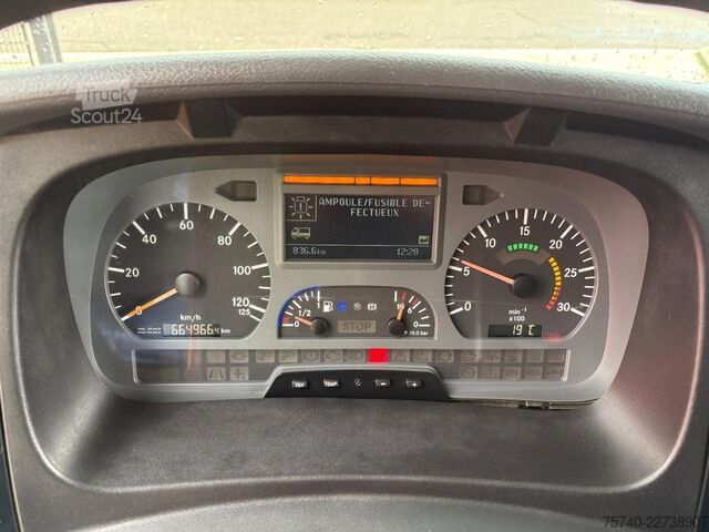 Рефрижераторне/заморожене транспортування Mercedes-Benz AXOR 1829 + THERMO KING 500e + MANUAL + LIFT