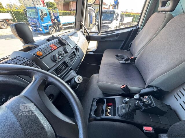 кран, змонтований на вантажівці Iveco Eurocargo 160.21