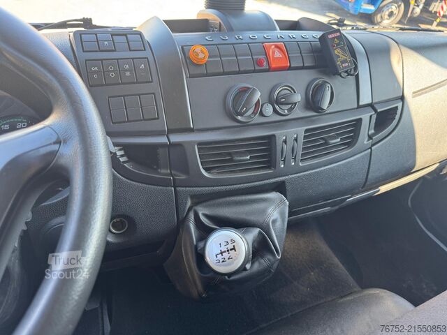 кран, змонтований на вантажівці Iveco Eurocargo 160.21