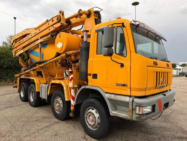 Beton pompası kamyonu Astra HD7 84.42