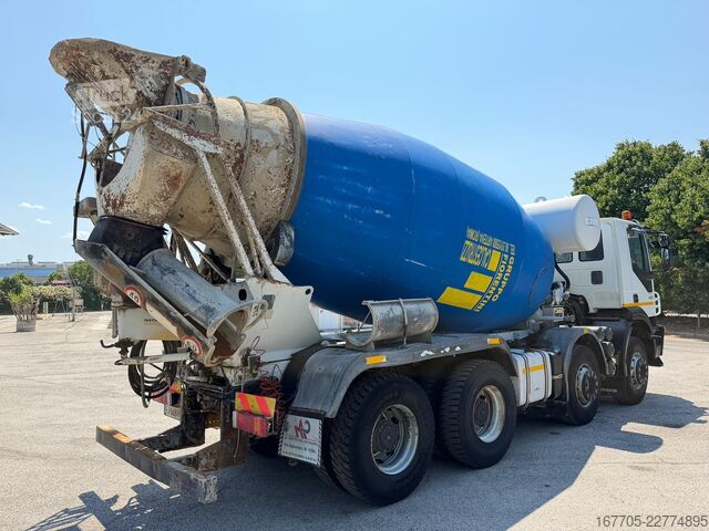 Betonomieszarka Iveco TRAKKER 450