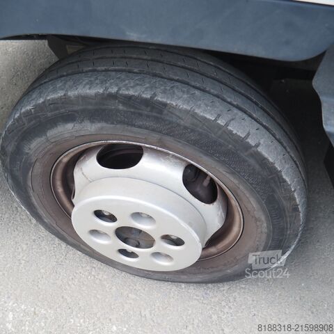 Van with tarpaulin body Mitsubishi Fuso Canter