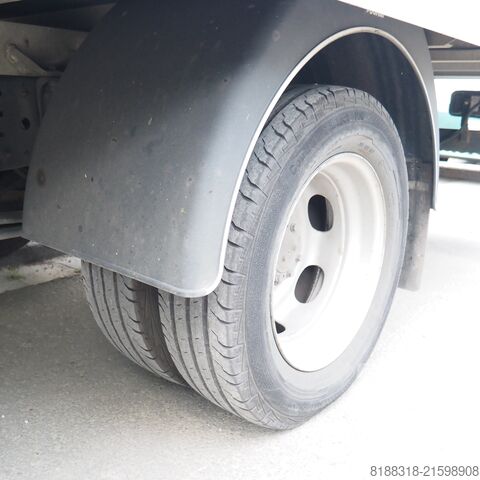 Van with tarpaulin body Mitsubishi Fuso Canter