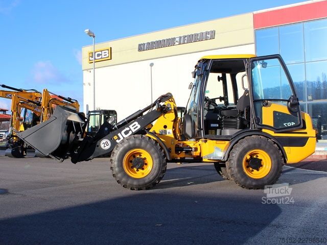 Chargeuse-pelleteuse JCB 407  Stufe V - NEU
