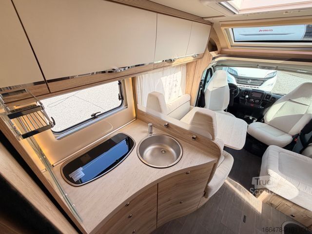 Polintegriran avtodom EURAMOBIL Profila T 720 QB *Queensbett-Automatik*