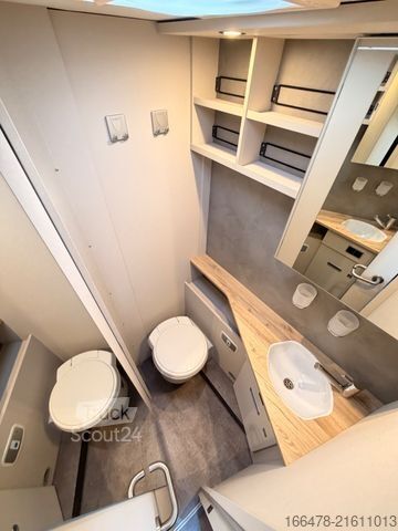 Polintegriran avtodom DETHLEFFS Trend T 7057 EB *Einzelbetten-Hubbett*