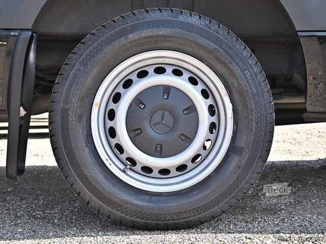 Kleinbus Mercedes-Benz Sprinter 317 CDI Tourer Lang (2-2-2-3) AHK 36