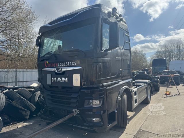 Standard tractor unit MAN TGX 18.480 Unfallschaden/damaged Retarder