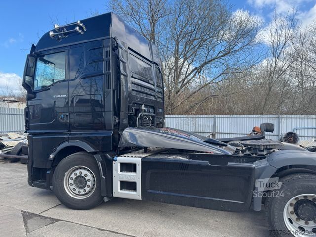 Standard tractor unit MAN TGX 18.480 Unfallschaden/damaged Retarder