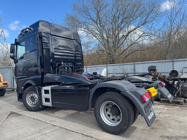 Standard tractor unit MAN TGX 18.480 Unfallschaden/damaged Retarder