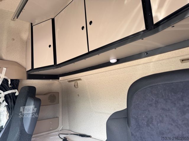 Standard tractor unit MERCEDES-BENZ Actros 1851 4x2 Unfallschaden/damaged