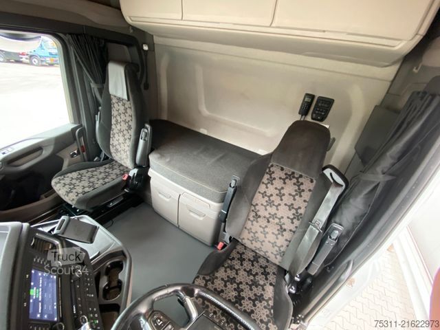 Standard tractor unit SCANIA S 540 LL NB | Schubbodenhydraulik*TV*Mikrowelle