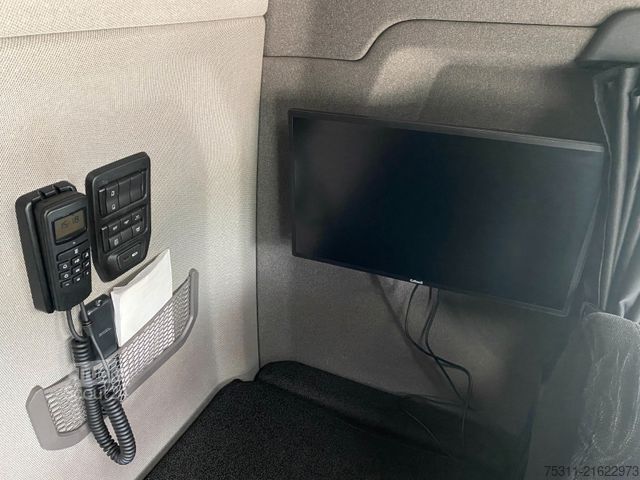 Standard tractor unit SCANIA S 540 LL NB | Schubbodenhydraulik*TV*Mikrowelle