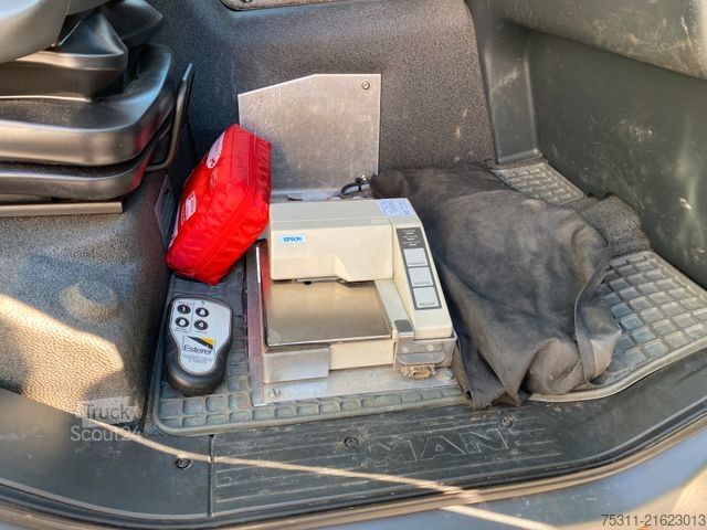 Tanker truck MAN TGM 18.340*Esterer A3*2Kammern*AHK*Oben/Unten