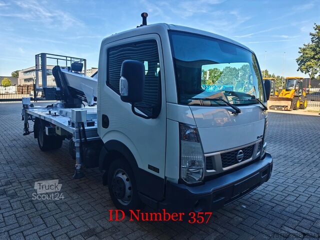 Plataforma elevatória Nissan Cabstar 35.13 NT400 Multitel MX 250