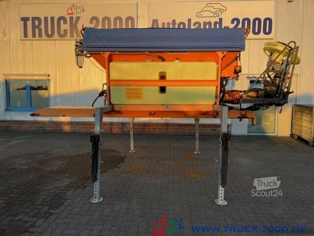 Vacuum tank truck MAN 14.255 4x4 Sinkkasten Kanaleiniger Winterdienst