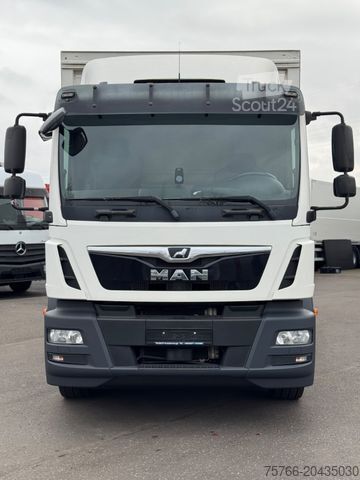 Tovornjak za prevoz pijač MAN TGM 26.340 L / LBW / 2xAHK / LENKACHSE / 20 PAL