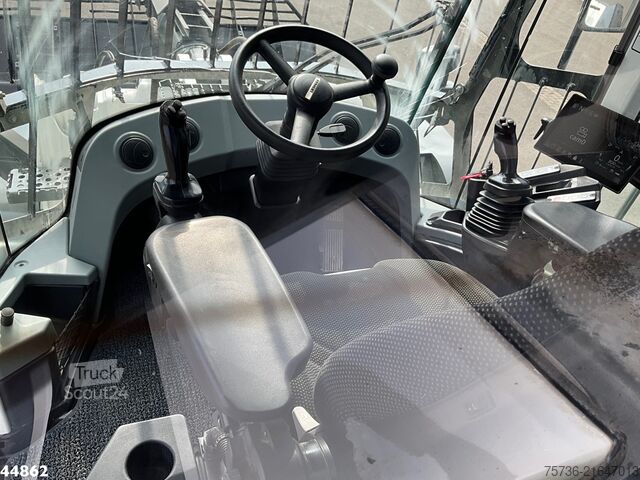 Lader Liebherr L566 Wheel loader