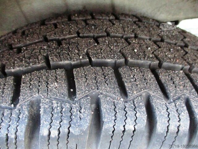 Fourgon surélevé Mercedes-Benz 316 CDI Sprinter mit Bettl und Spüle