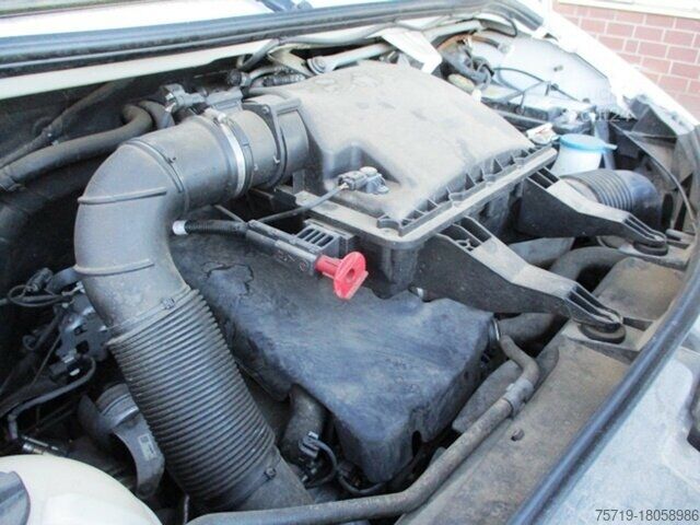 Fourgon surélevé Mercedes-Benz 316 CDI Sprinter mit Bettl und Spüle